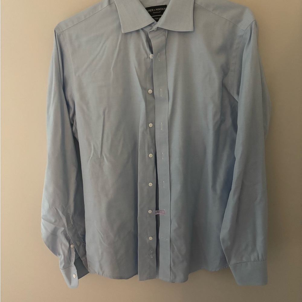 Light Blue Dress Shirt with Classic Style and Tailored Fit